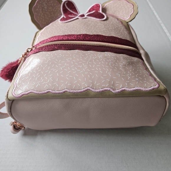 Danielle Nicole Disney Minnie Mouse Iced Vovo Backpack NWT - Picture 3 of 15